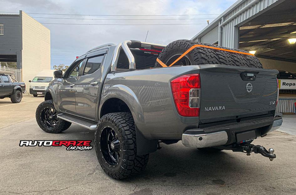 NISSAN NAVARA MO962 GLOSS BLACK